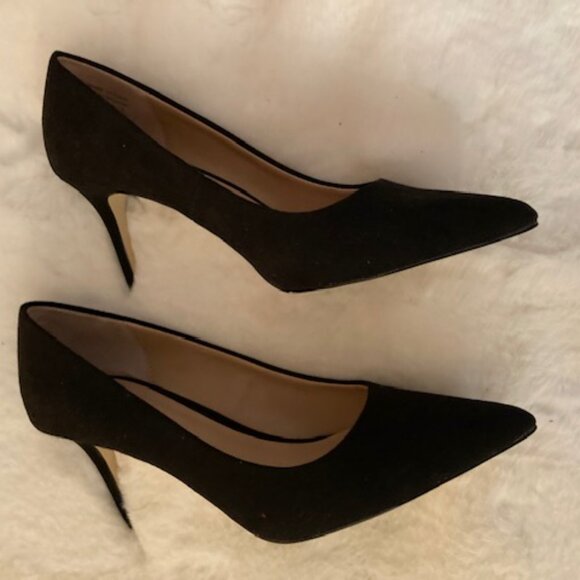 Brand New Black Faux Suede Pointed Heels SIze 7 Medium - Picture 3 of 5
